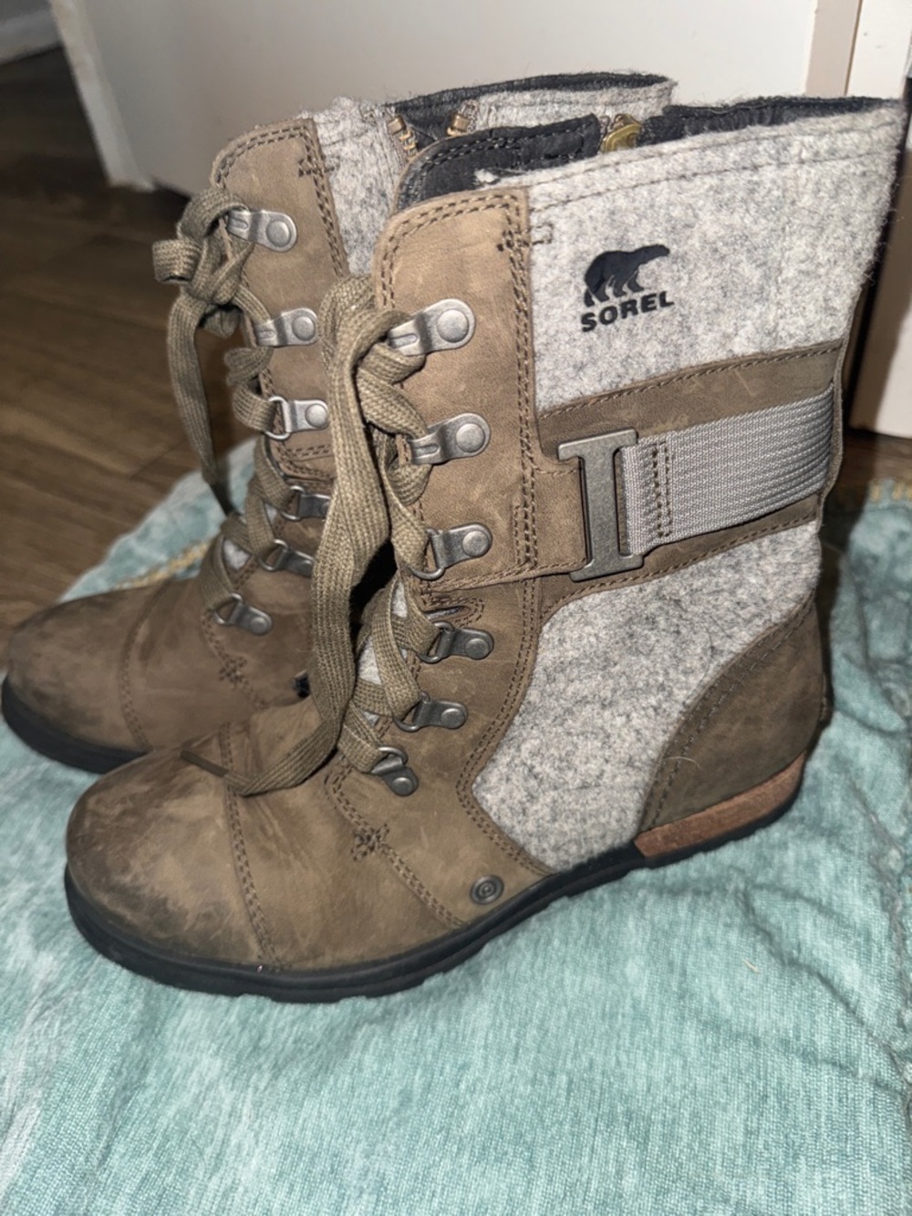 Sorel Brown Leather and Gray Wool Lace-Up Ankle Boots